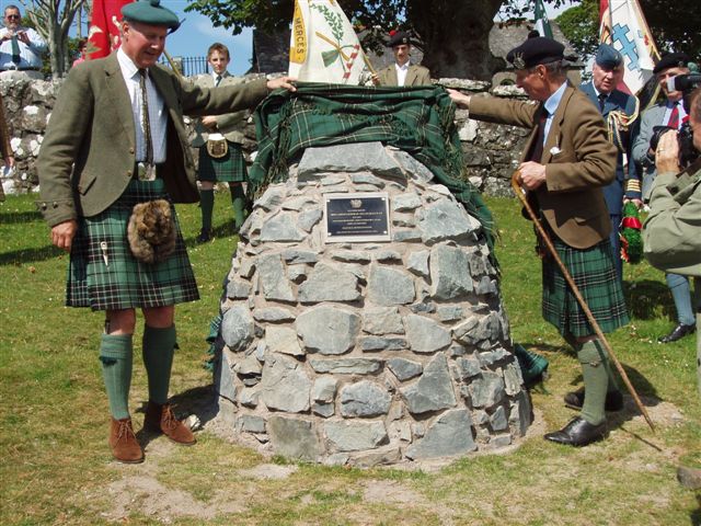 Unveiling of the Kilninian Cairn